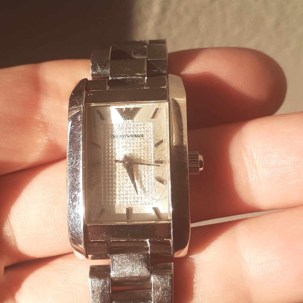 Watch - Picture 5 of 6